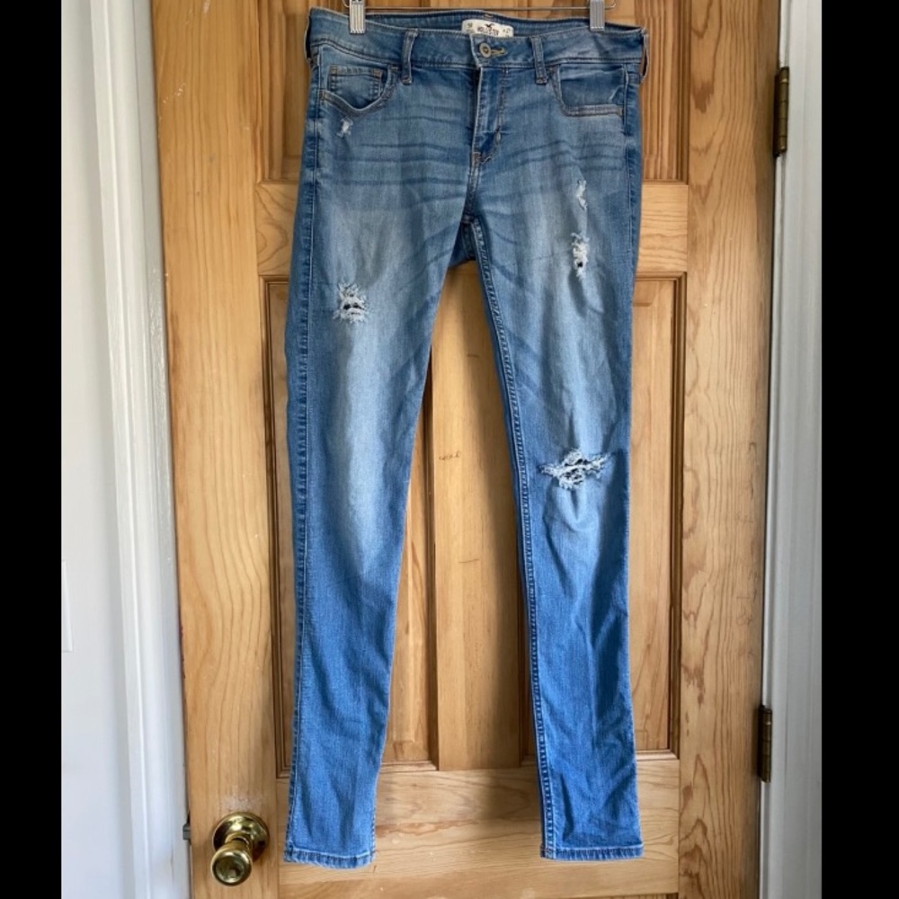 Hollister Ripped Skinny Jeans